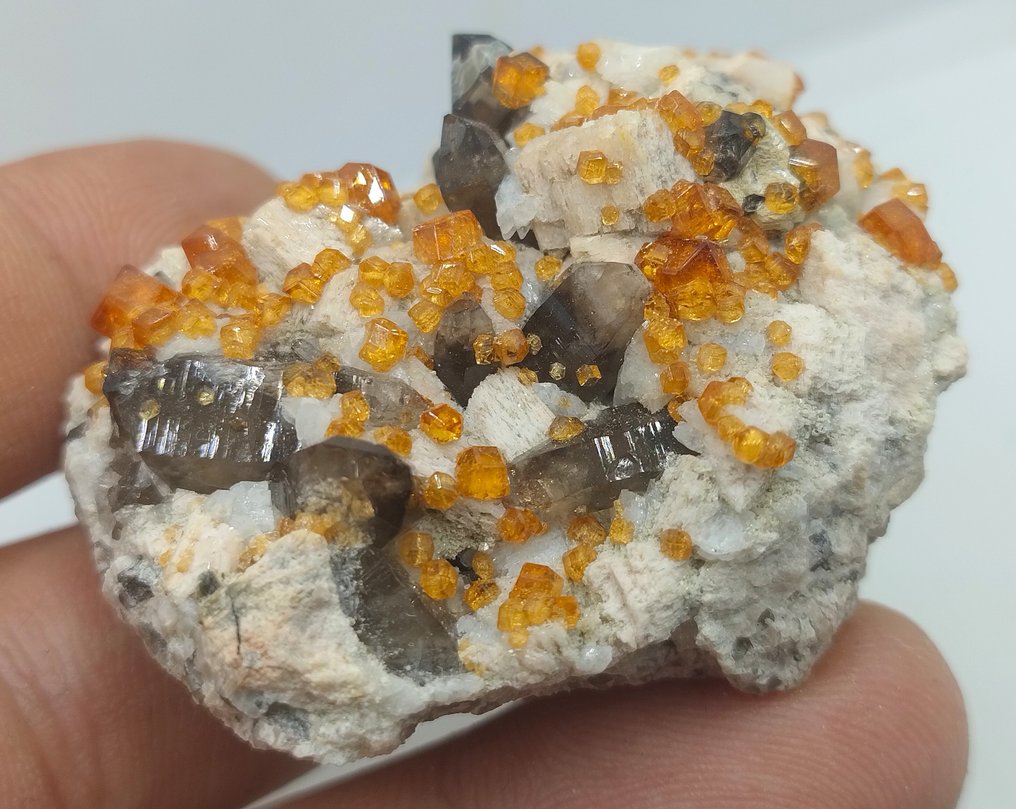 Top Quality - Natural Crystal Spessartine, Smoky Quartz, 0rthoclase in Matrix- 74 g #4.3