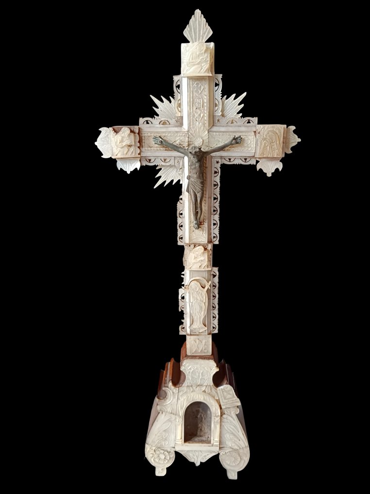 Crocifisso - Madreperla scolpita su legno - 1850-1900 #1.0