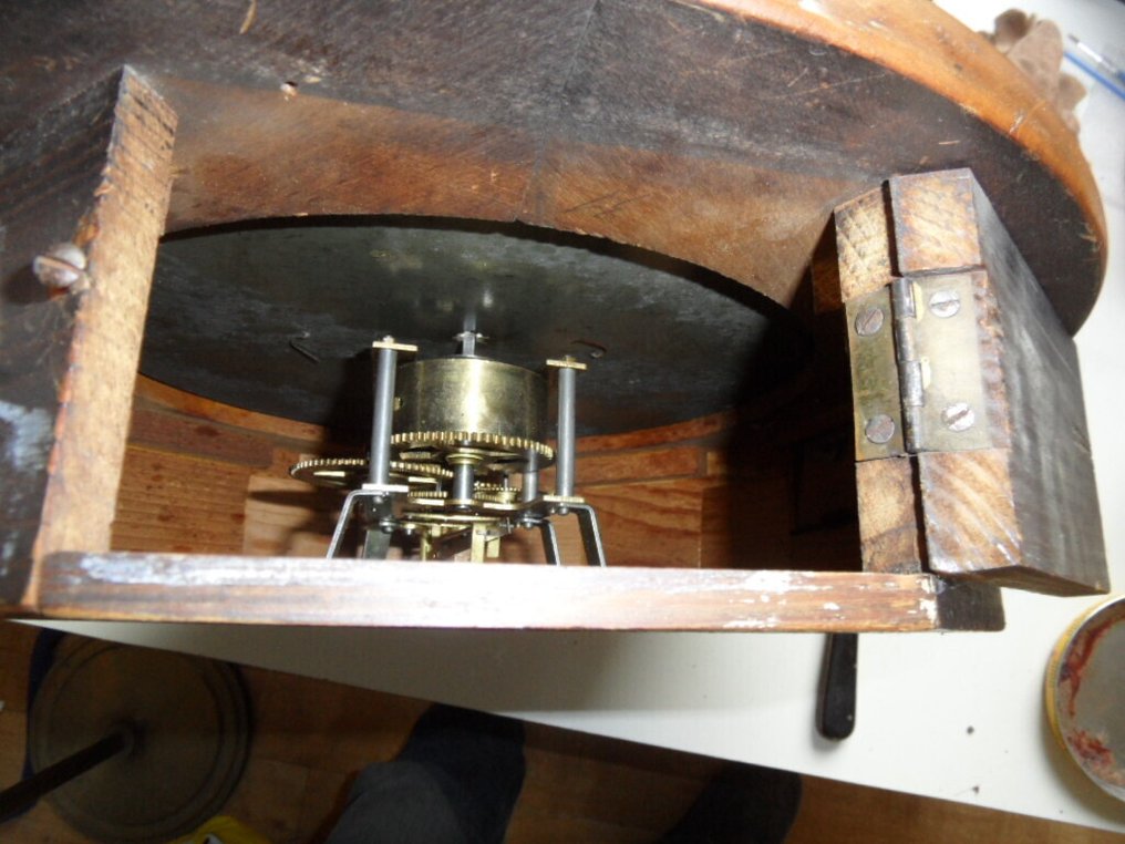 Koulun kello - - Pähkinä - 1930-1940 #4.3