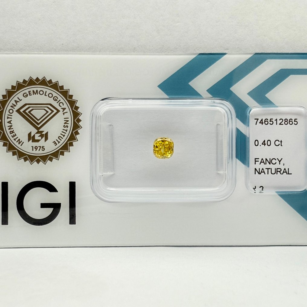 χωρίς τιμή ασφαλείας - 1 pcs Διαμάντι (Φυσικού χρώματος) - 0.40 ct - Κούσιον - Fancy vivid Κίτρινο - I2 - International Gemological Institute (IGI) #4.3