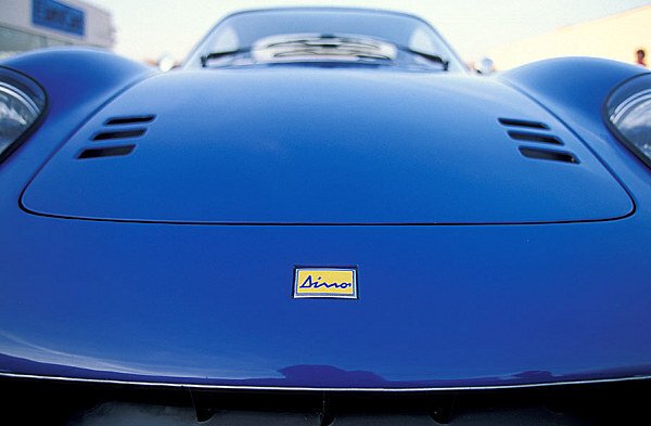 Emblema frontal original Ferrari Dino OMEA Milano - Ferrari Dino - Distintivo cofano #4.3