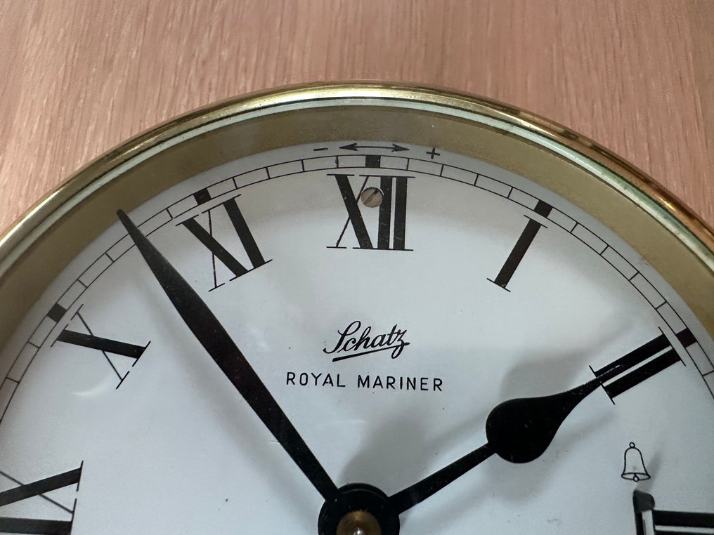 Ship's clock - Schatz, for repair -  Vintage - lacquered brass. Clock and chimes function; case has a small crack and may need repair - post-1992 - Royal Mariner #2.1