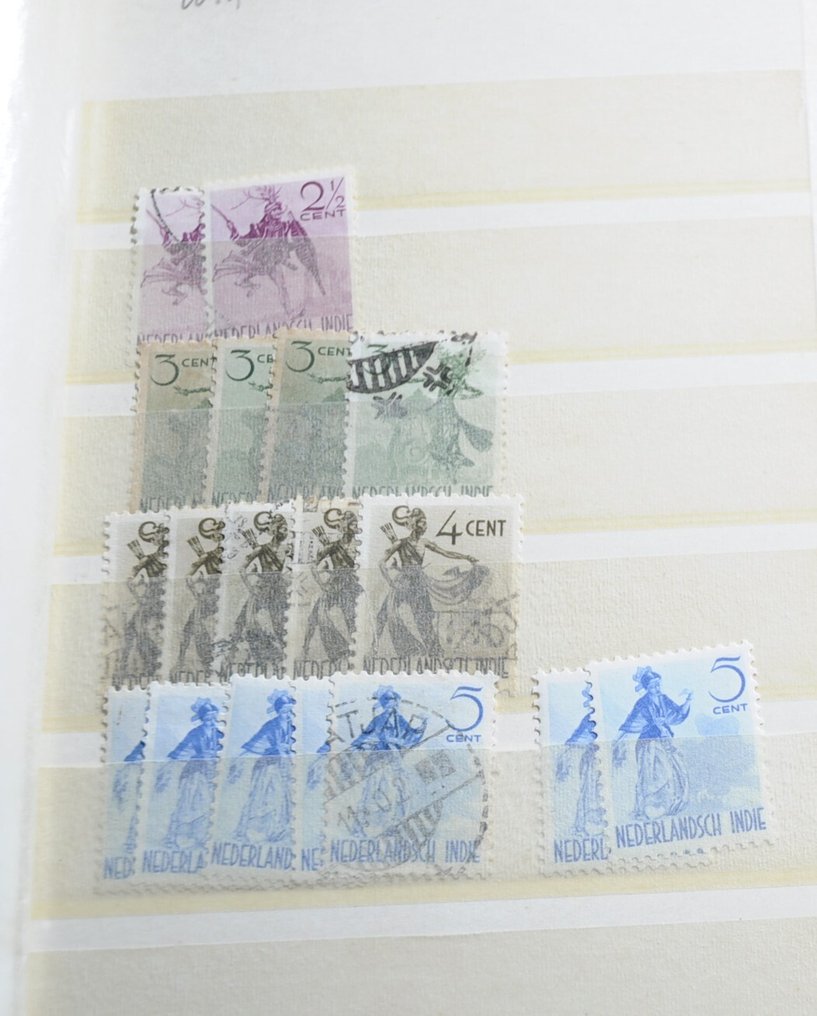 Dutch overseas territories - Collection in a DAVO album and various stockbooks. #2.1