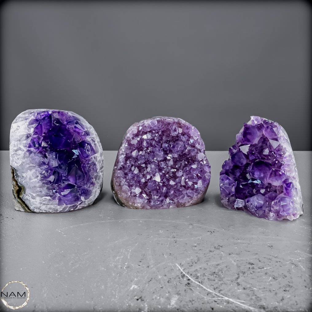 Magic of the Violets Amethyst Drusen Set – The magic of inner peace- 1600.35 g - (3) #3.2
