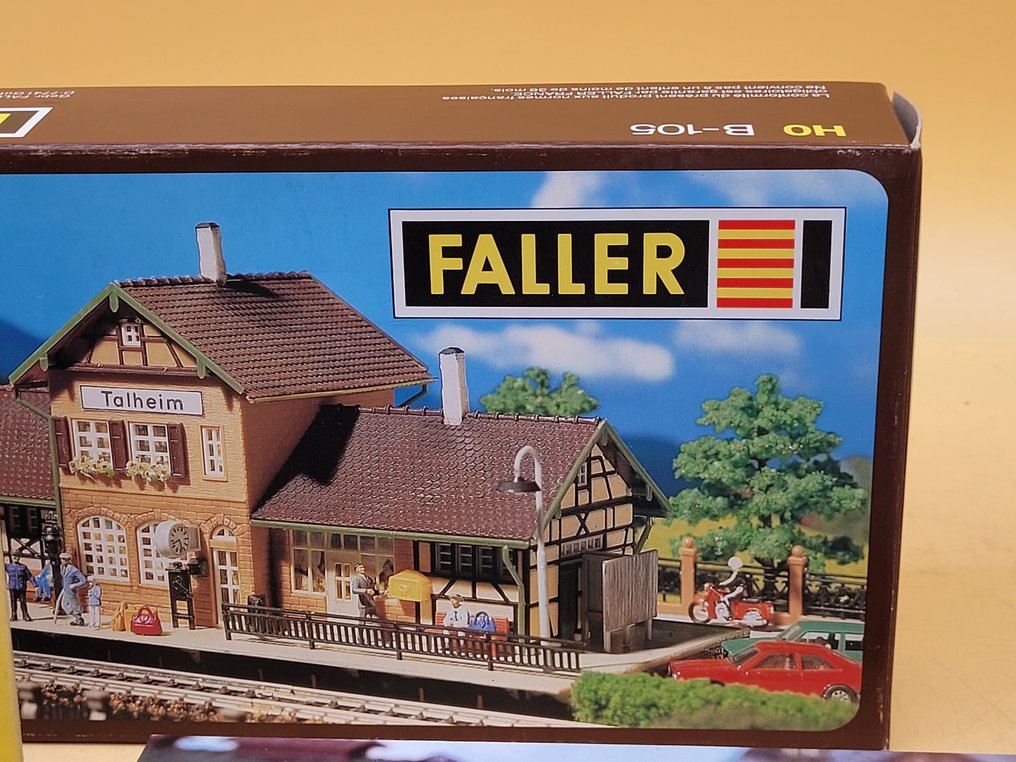 Faller 0 - Landskab til modeleltog (7) - Sæt med syv byggesæt til modeljernbanemiljøer (H0) samt et Märklin-tilbehør. #2.1