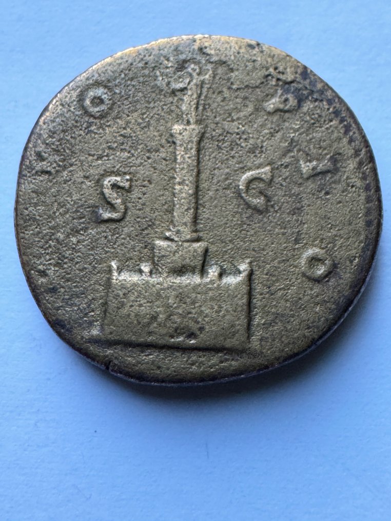 Ρωμαϊκή Αυτοκρατορία. Antoninus Pius (AD 138-161). Sestertius Roma, 161 d.C., bajo Marcos Aurelio y Lucio Vero - DIVVS PIO, columna #1.0