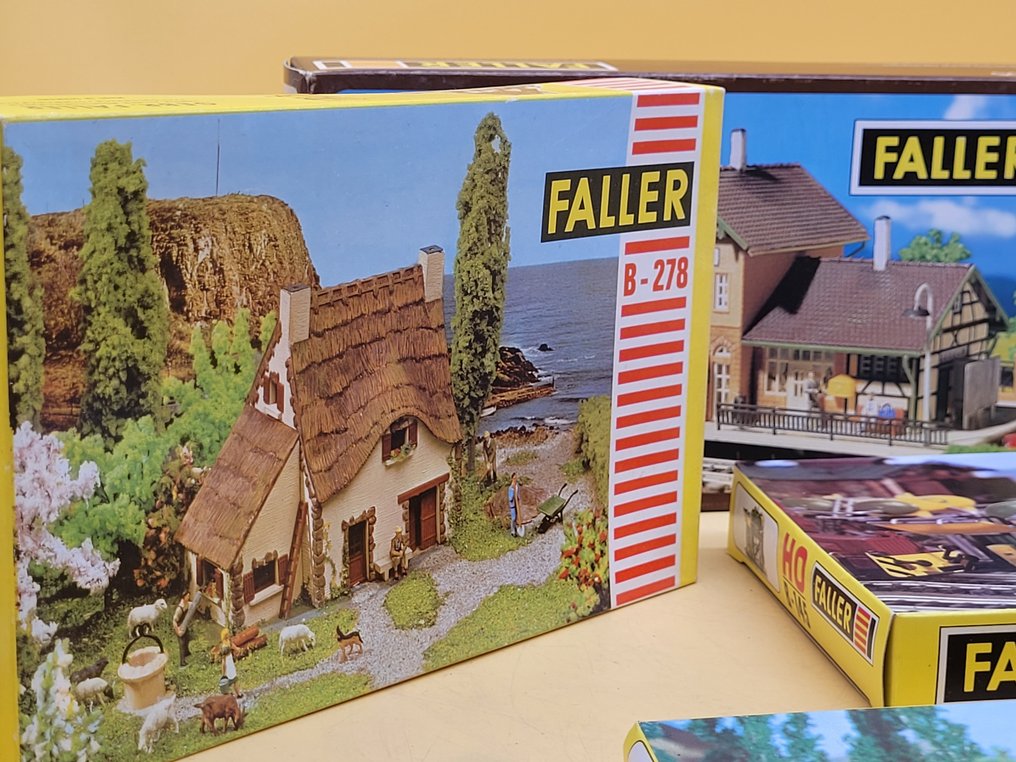 Faller 0 - Landskab til modeleltog (7) - Sæt med syv byggesæt til modeljernbanemiljøer (H0) samt et Märklin-tilbehør. #1.0
