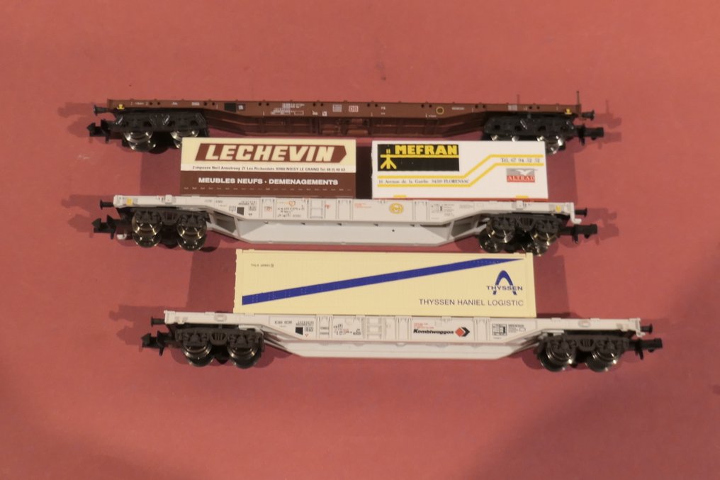 Fleischmann, Minitrix N - Model treinwagon (3) - 3-delig set containertragwagen met 1 container en 2 wisselpritschen - DB Cargo #1.0