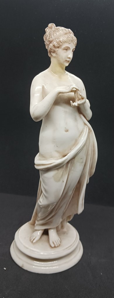 Sculpture, Psyché au papillon - d'après Antonio Canova (1757-1822) - 22 cm - Softpaste porcelain #1.0