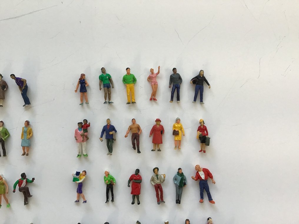 Preiser H0 - Modelltog figurer (60) - Reisende og fritidsaktiviteter #3.2