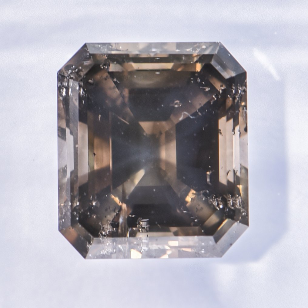 Zonder minimumprijs - 1 pcs Diamant (Natuurlijk gekleurd) - 2.56 ct - Smaragd - Fancy deep Grijsachtig, Oranjeachtig Geel - P1 - International Gemological Institute (IGI) - VG #1.0
