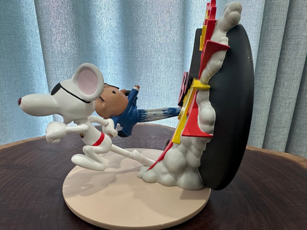 Cosgrove Hall Prod. Ltd.; FremantleMedia Licensing Worldwide - Danger Mouse - 1 - Danger Mouse & Penfold #2.1