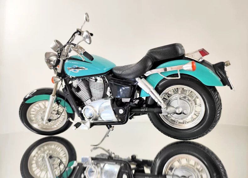 1:10 - Machetă Motocicletă - Honda Shadow #1.0