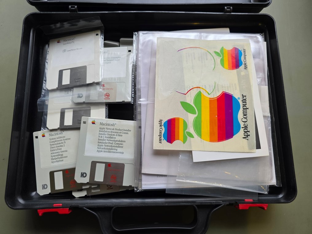 (No reserve price) Apple lot software and manuals + original sticker - Macintosh - Com caixa de substituição #1.0