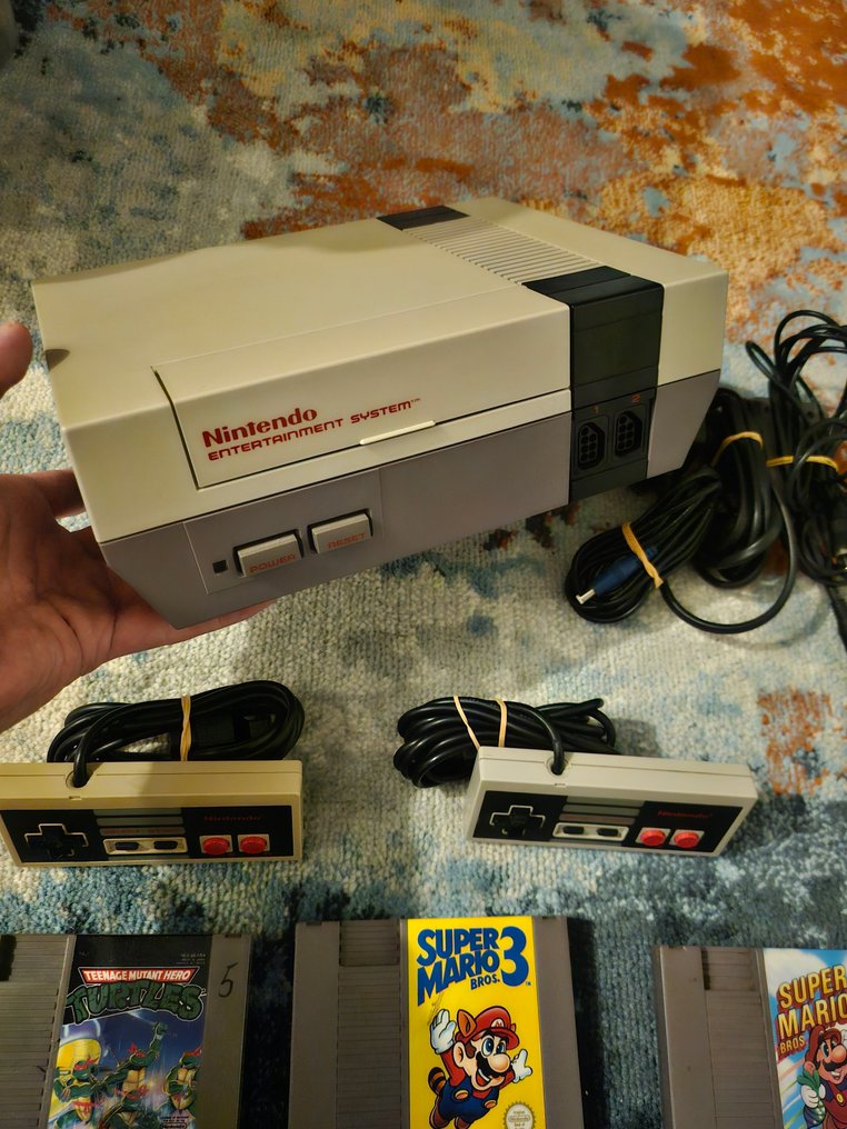 Nintendo - Nes - Nintendo NES & 3 Games & 2 Controllers - Videospillkonsoll + spill #1.0