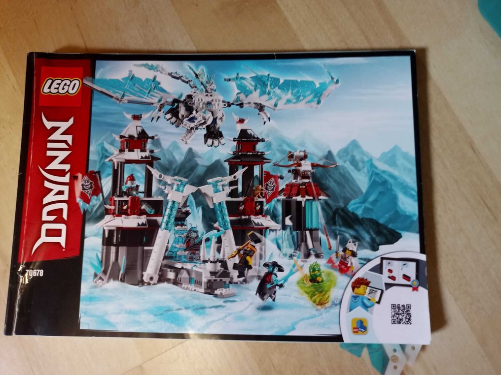 Lego Set - 70678 - Ninjago - Castle of the Forsaken Emperor #1.0