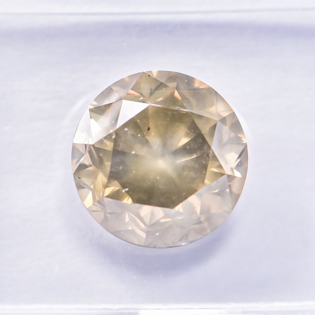 Senza prezzo di riserva - 1 pcs Diamante (Colorato naturale) - 3.13 ct - Rotondo - Fancy Verdastro, Grigiastro Giallo - I1 - International Gemological Institute (IGI) - VG #4.3