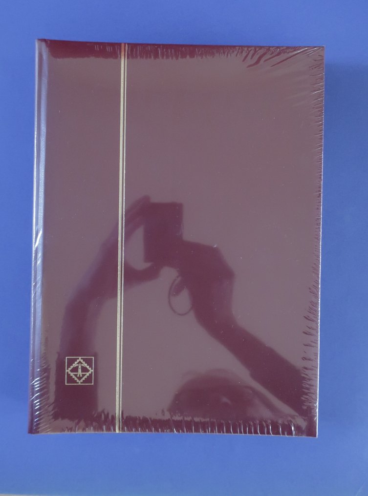 Holland - 3 nye Leuchtturm inddelingsalbum med 60 sorte sider type LSP 4/30 i cellofan. #3.2