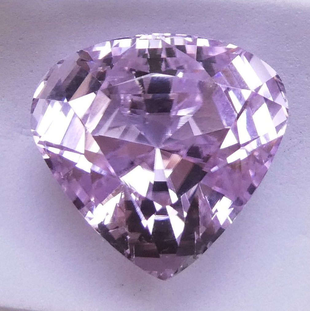 Κουνζίτης - 25.79 ct - Instituto Gemólogico Español (IGE) #1.0