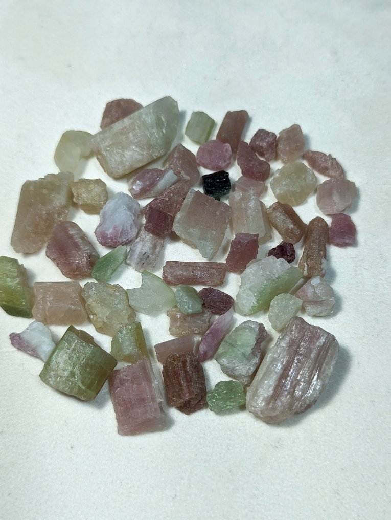 394 ct - Lot of Natural Tourmaline Crystals, Pink and Green from Brazil Rough - Height: 28 mm - Width: 6 mm- 78.8 g - (52) #1.0