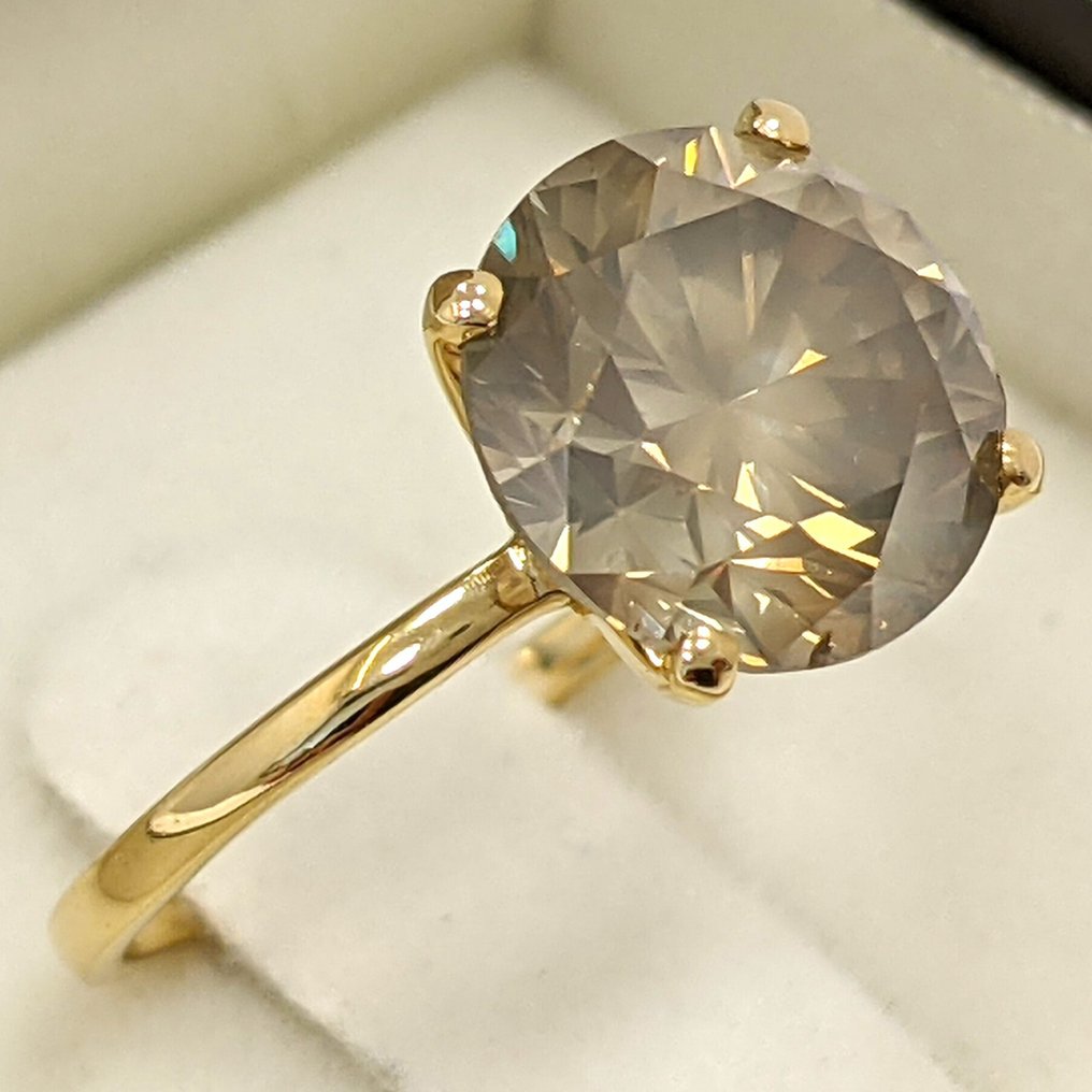 Sans prix de réserve - Bague - 18 carats Or jaune - 4.06ct. tw. Diamant (Couleur naturelle) - IGI #3.2