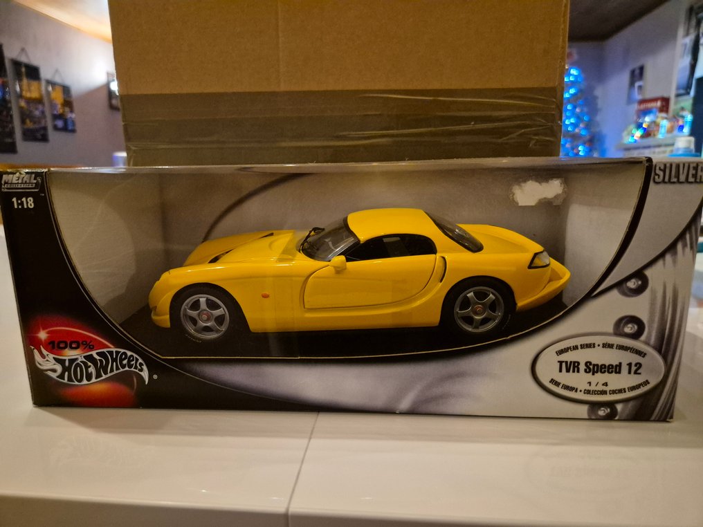 Hot Wheels 1:18 - Modelauto - TVR Speed 12 - 1/4 european series #1.0