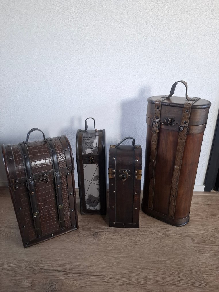 Decorative ornament (4) - Netherlands - Wine cases #1.0