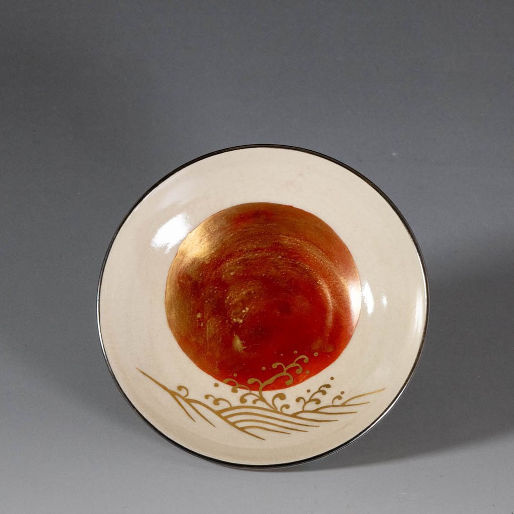 Tazza di sake – “Tōkai Chōyō” Alba sul Mare Orientale – - Ceramica - Eiraku Zengoro XIV / 十六代 永楽善五郎（1917 - 1998） - Giappone - Periodo Shōwa (1926-1989) #1.0