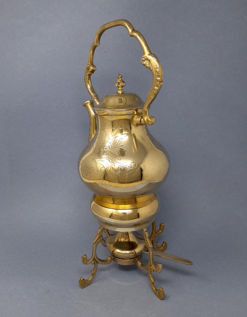 Bollitore su supporto e fornetto - Ottone fuso - Design decorativo inciso #2.1