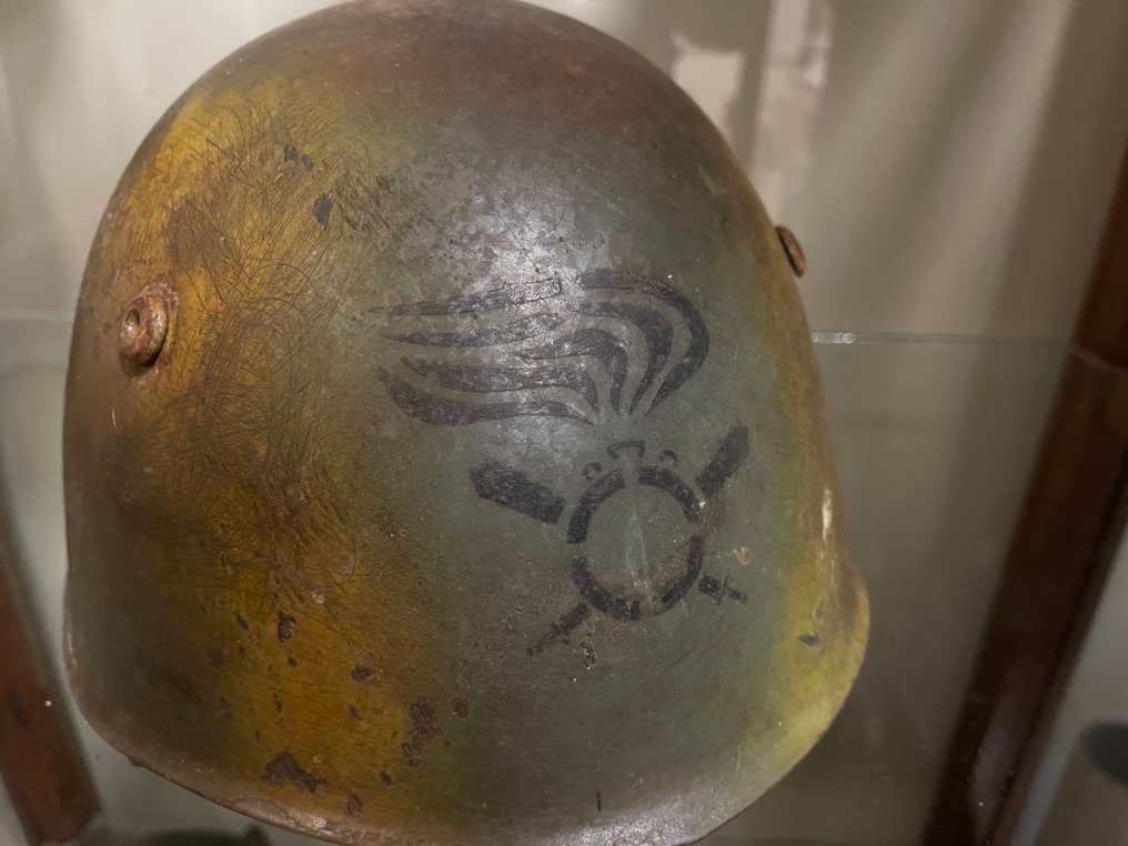 義大利 - Elmetto 型号 33，属于 R.A.P. 营。 - 軍用頭盔 #2.1