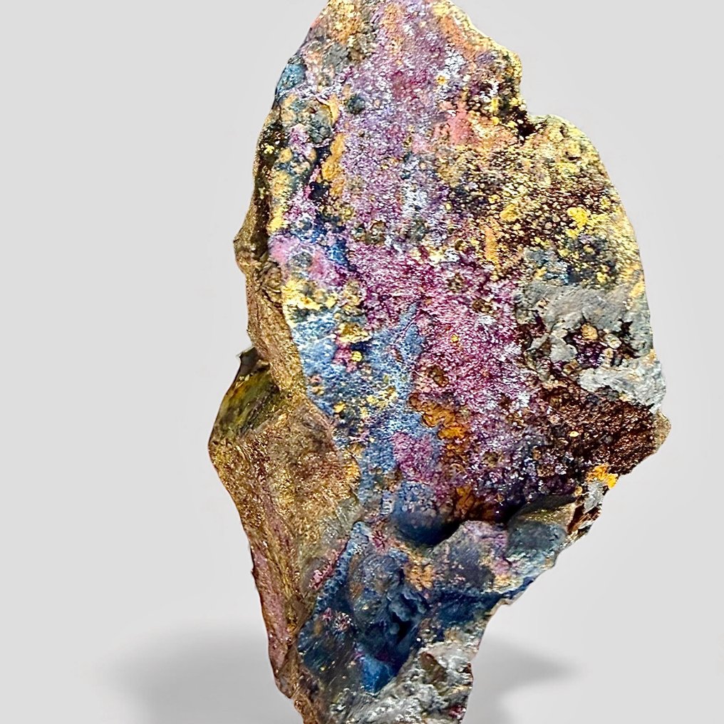 光亮的红色 Cuprite 来自 Bisbee - 高度: 10 cm - 宽度: 4 cm- 233 g #1.0