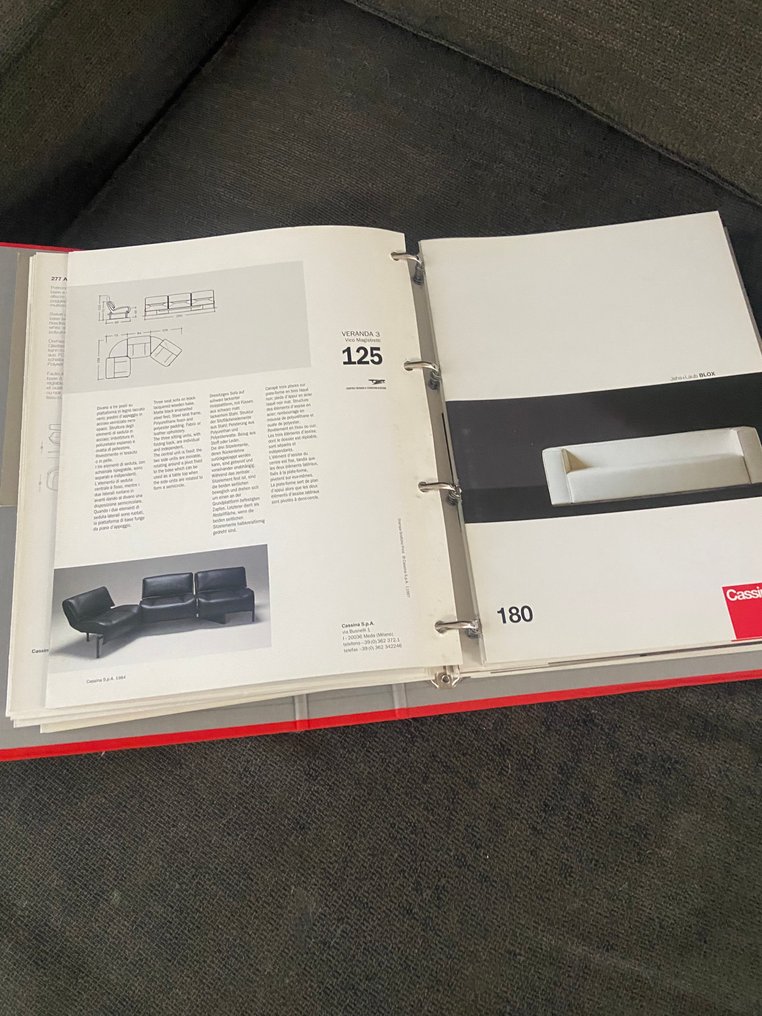 Catalogue Cassina - 2010 #2.1