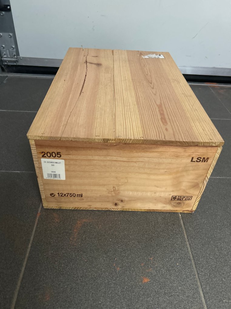 2005 Chateau Sociando-Mallet - Haut-Médoc - 12 Bottles (0.75L) #2.1