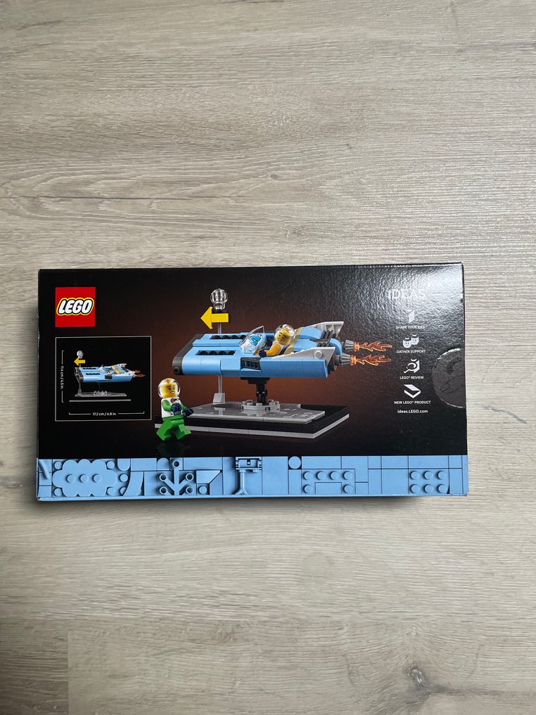 LEGO Set - Seasonal, Ideas (CUUSOO) - Flying Moon Car & Hot Chocolate Stand - NEW #1.0