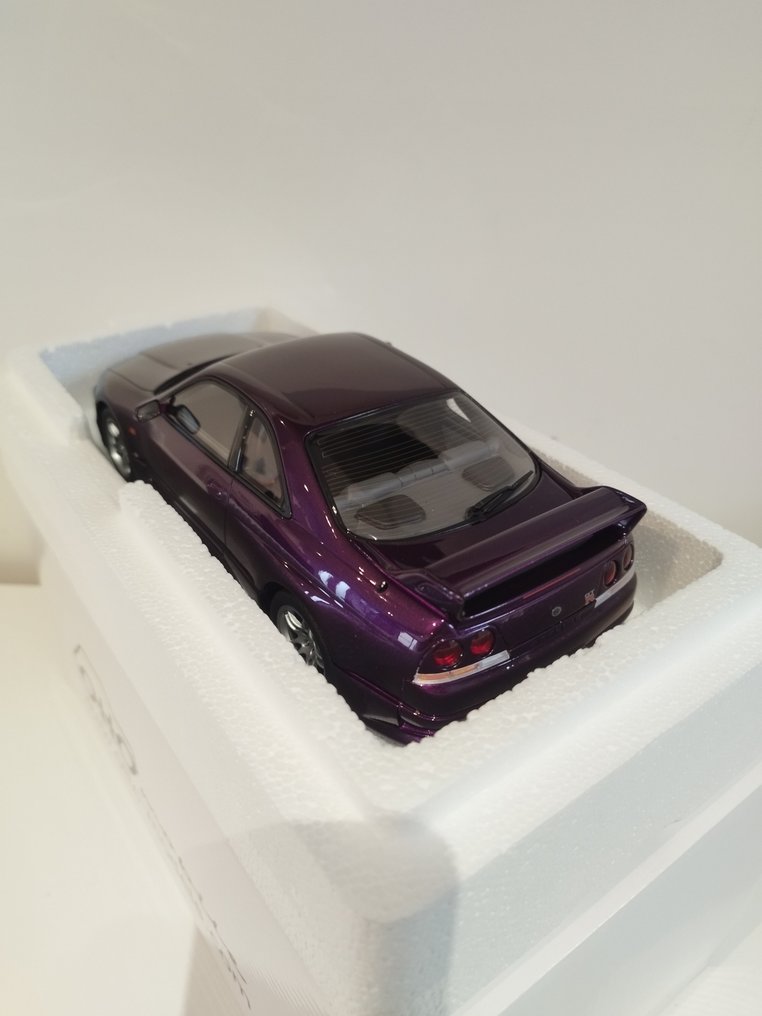 Otto Mobile 1:18 - Model samochodu - Nissan Skyline GT-R R33 V-Spec 1995 - Limitowane i numerowane do 2000 egzemplarzy! #4.3