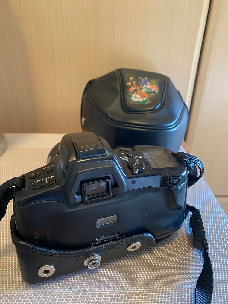 Minolta α 303si + AF 28-80mm | Câmera analógica #4.3