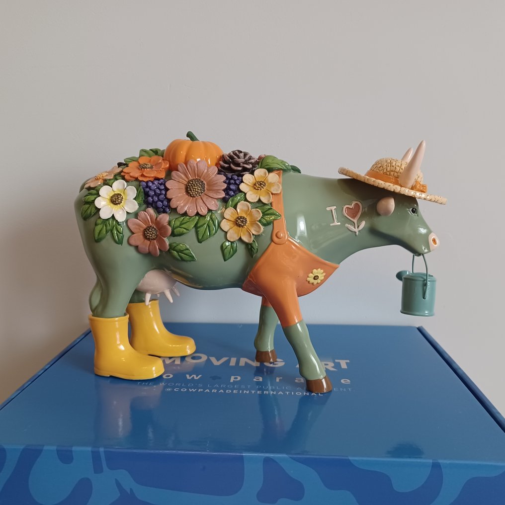 CowParade - Figurine - Moolissa the Florist -M. Fleurentine- Large - Resin #1.0