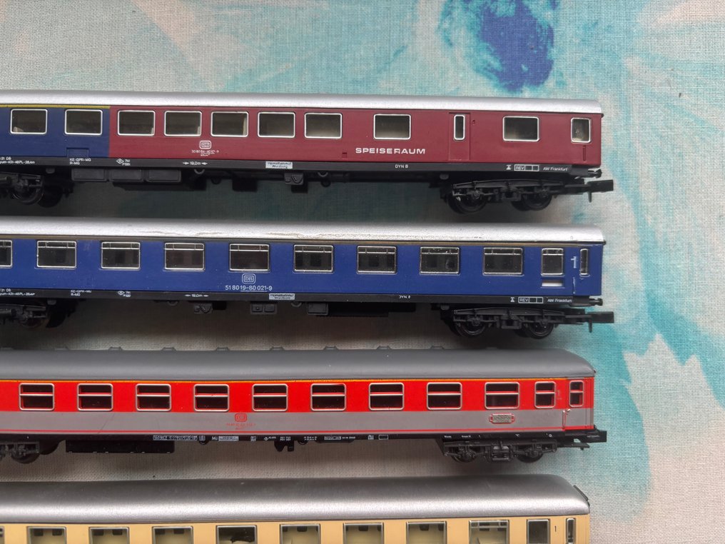 Minitrix, Arnold Rapido N - Modelltog passasjervogn (6) - 6 forskjellige IC-vogner - DB #2.1