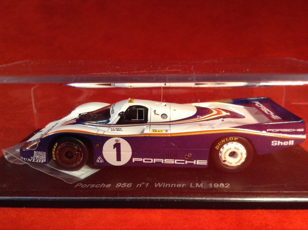 Spark 1:43 - Model samochodu wyścigowego - Porsche 956 Sport GrC "Rothmans" winner Le Mans 1982 #1 Jacky Ickx/Derek Bell - Bardzo dobra jakość - rzadko dziś. #1.0