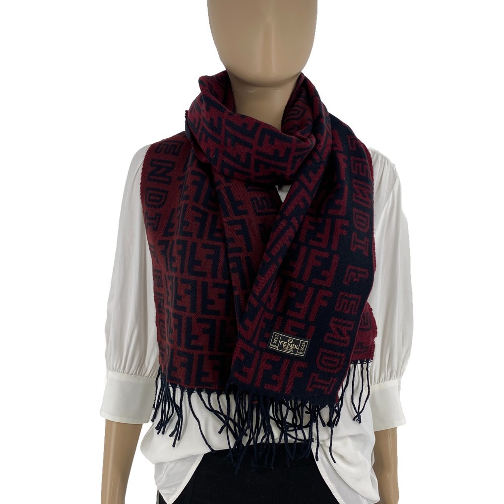 Fendi - Bufanda #3.2