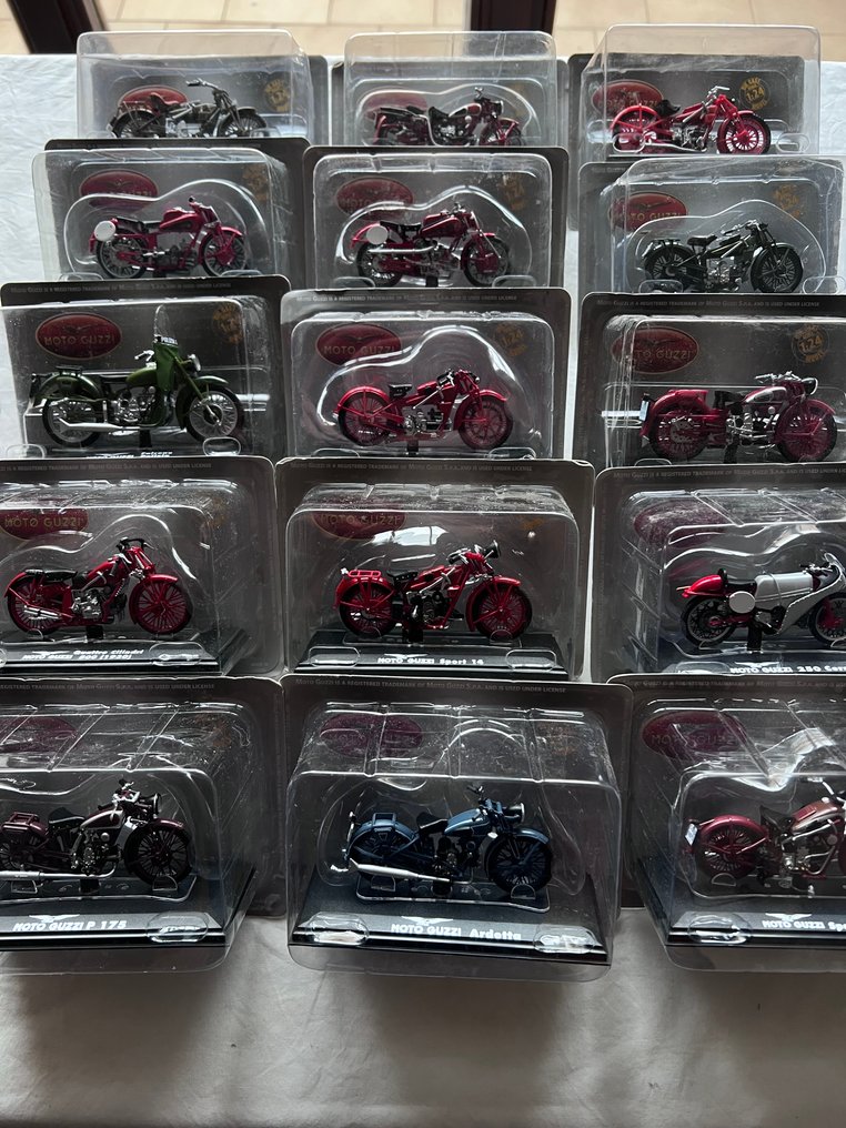 1:24 - Modellmotorrad  (15) #1.0