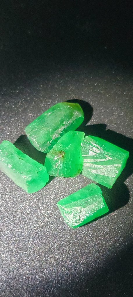 Smaragd Grov- 2.8 g - (5) #2.1