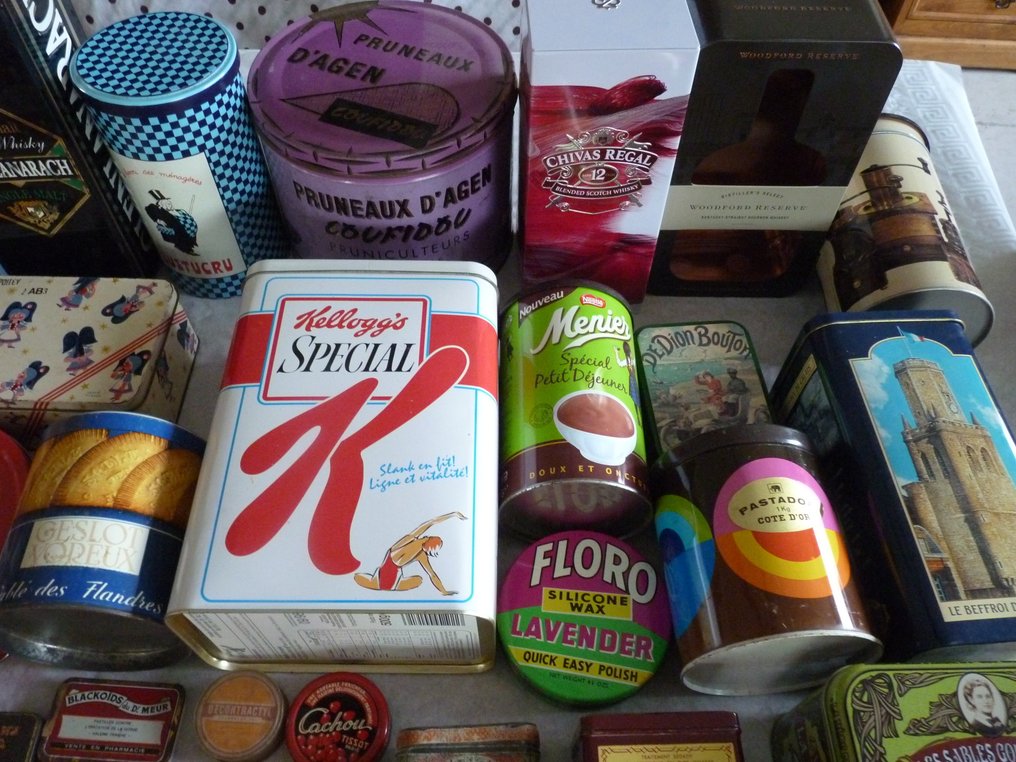 主题收藏系列 - 33个古老的装饰性盒子，适用于烹饪、药品、香槟和威士忌。 - Veuve Clicquot, Lustucru, Glenlanarach. #2.1