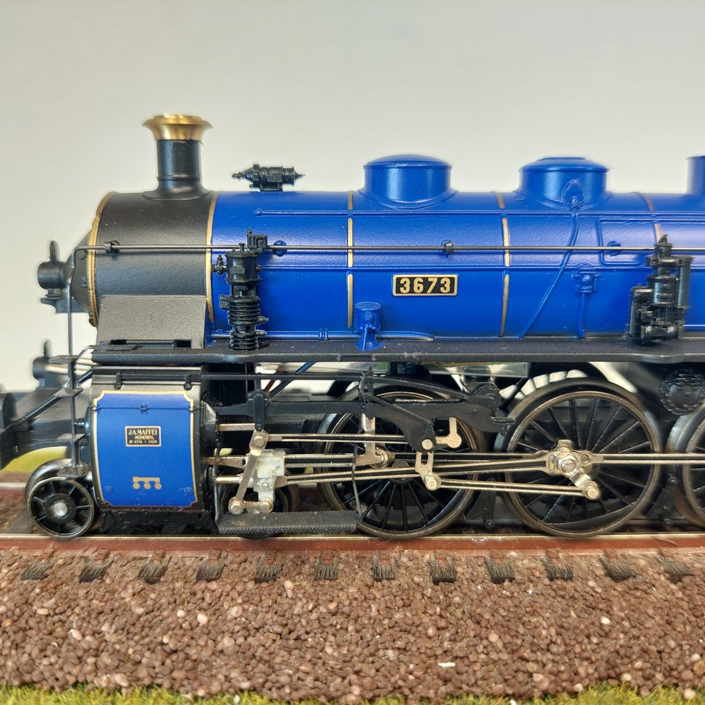 Märklin H0 - 37186 - Locomotiva a vapor com vagão de carvão (1) - Bayer. S 3/6 #3673 Digital - K.Bay.Sts.B #4.3