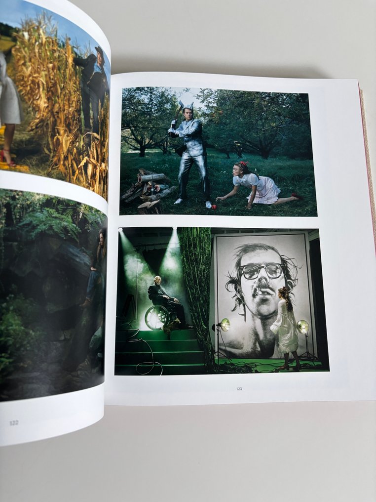 Signed, Annie Leibovitz - Wonderland - 2021 #4.3