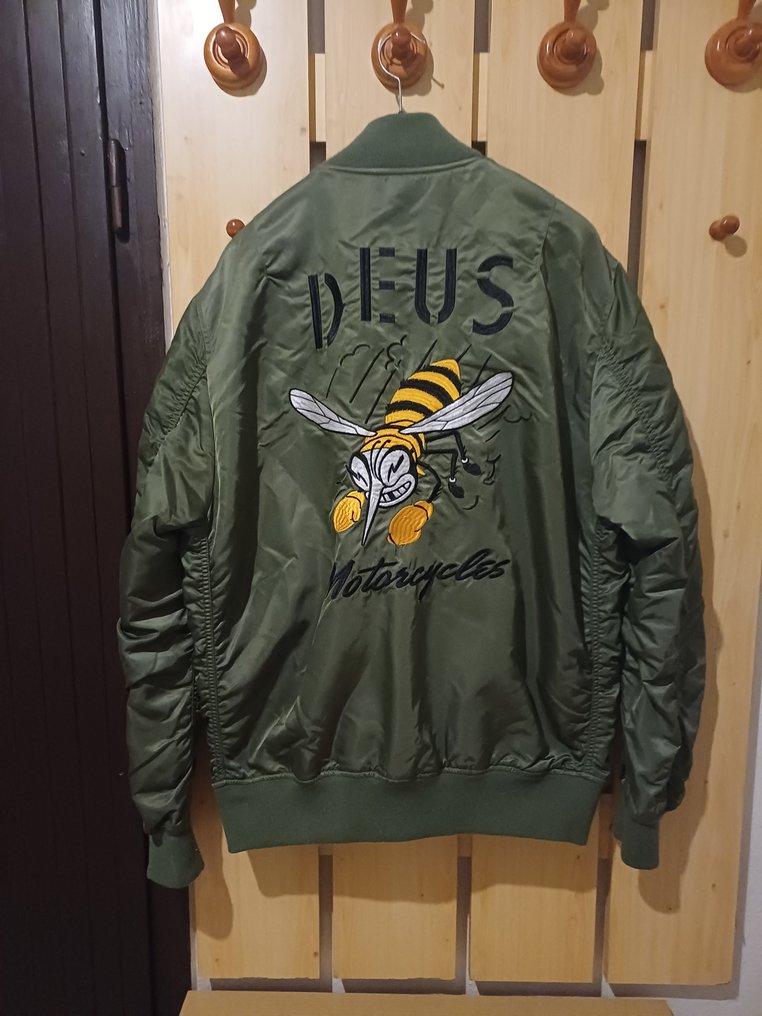 Deus Ex Machina Alpha Industries - Casaco Bomber #1.0
