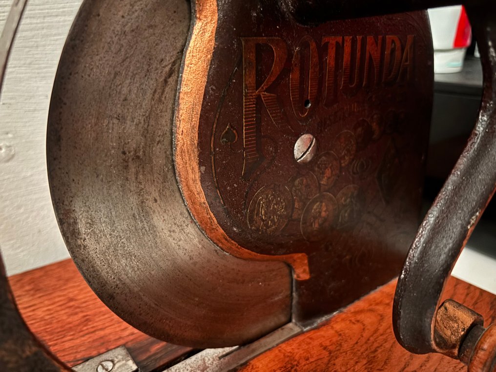 Bread slicer - Metal, Wood - Rotunda #3.2