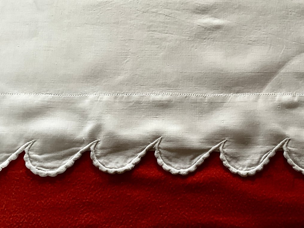 Early XXth Century bed linen with L.R. initials and scalloped edges. - Textile  - 3.2 m - 2.3 m #4.3
