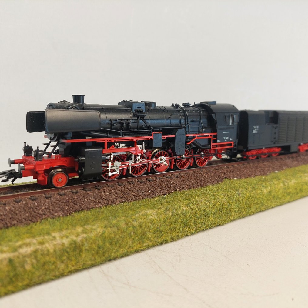 Märklin H0 - 37171 - Höyryveturi hiilivaunulla (1) - BR 52 1911 Kondenstender - Digital - DB #1.0