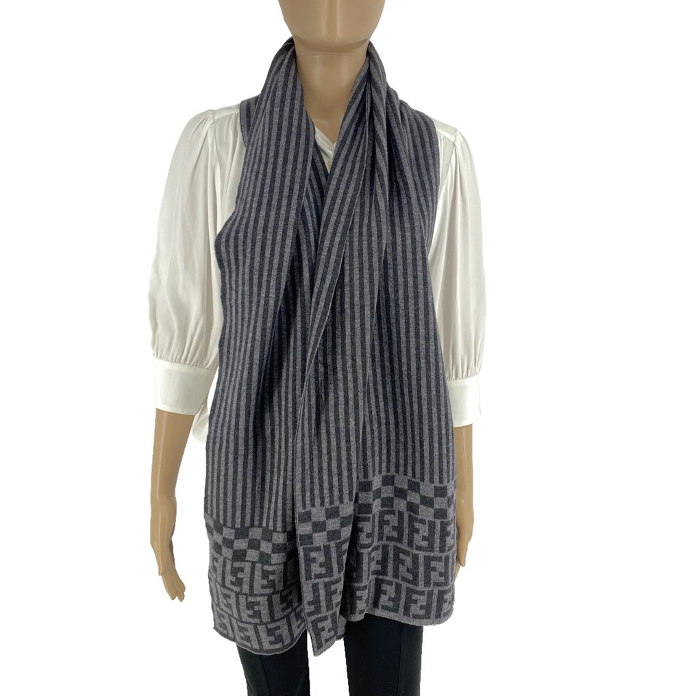 Fendi - Bufanda #2.1